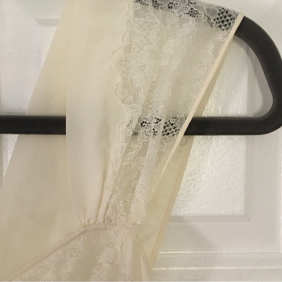 Vintage Wedding Night Nightgown - Picture 4 of 8